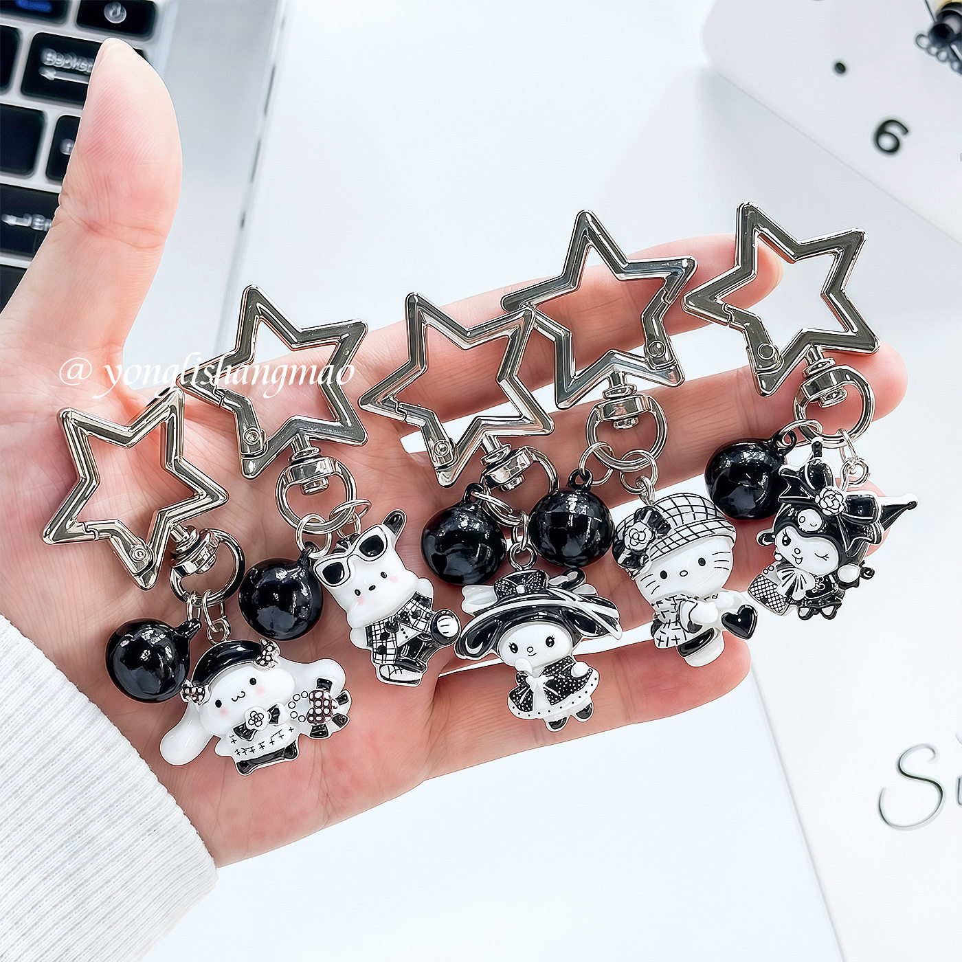 سلسلة مفاتيح كلاسيكية بتصميم Y - مراجعة Phone Accessories And Gadgets وسعره